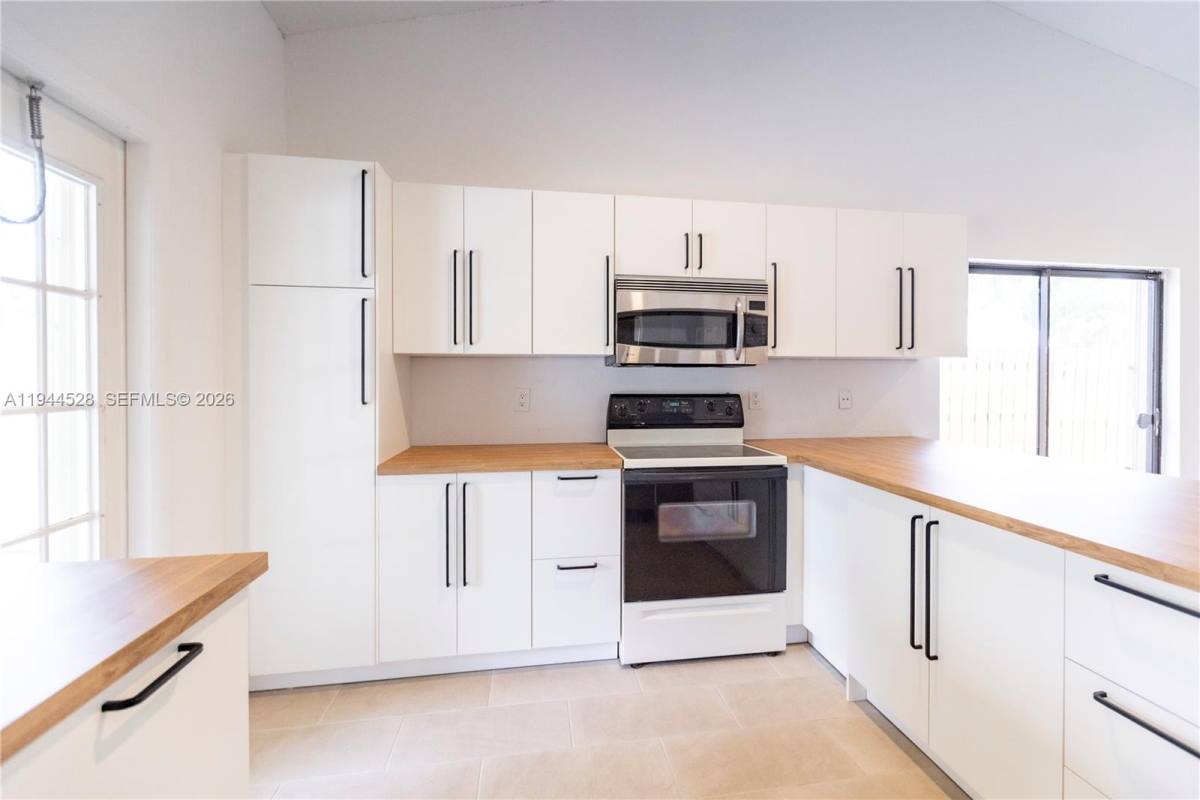 Apartment for rent at 8775 SW 57th St, Fort Lauderdale, FL 33328