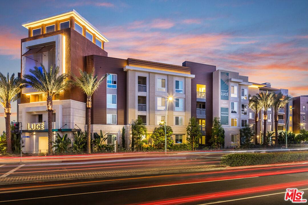 Apartment for rent at 7290 Edinger Ave #4051, Huntington Beach, CA 92647