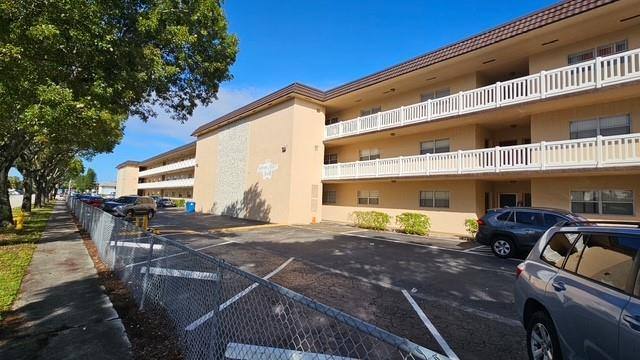 Condo for rent at 5881 NW 16th Place #320, Fort Lauderdale, FL 33313
