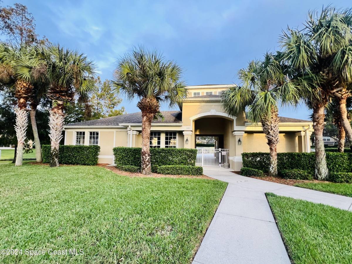 Townhouse for rent at 1368 Hampton Park Lane, Melbourne, FL 32940