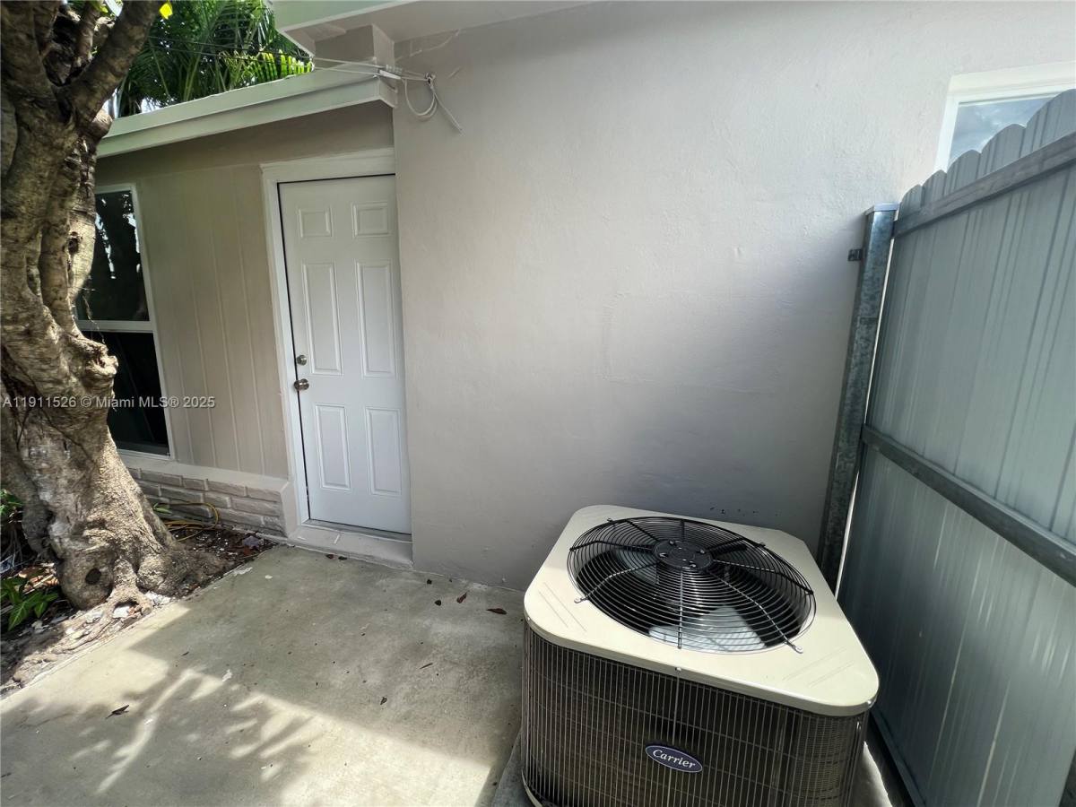 Apartment for rent at 27 NE 5th Ave #27EFFICIENCY, Hialeah, FL 33010
