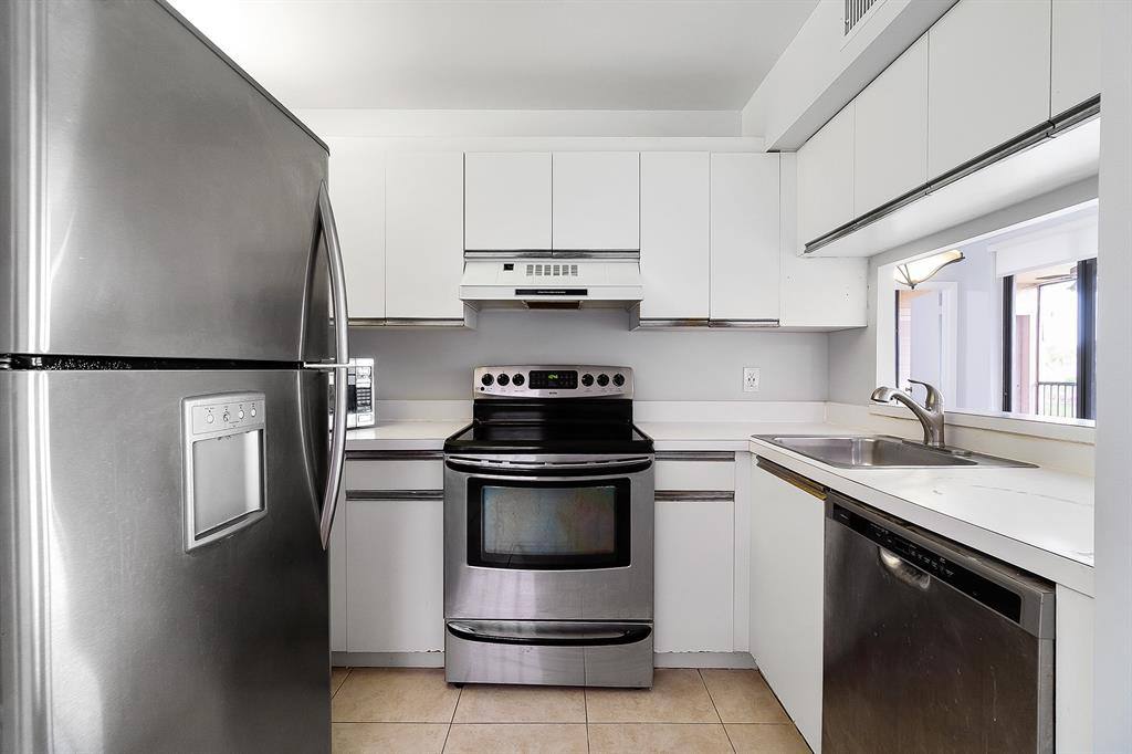 Condo for rent at 10730 NW 14th St #167, Fort Lauderdale, FL 33322