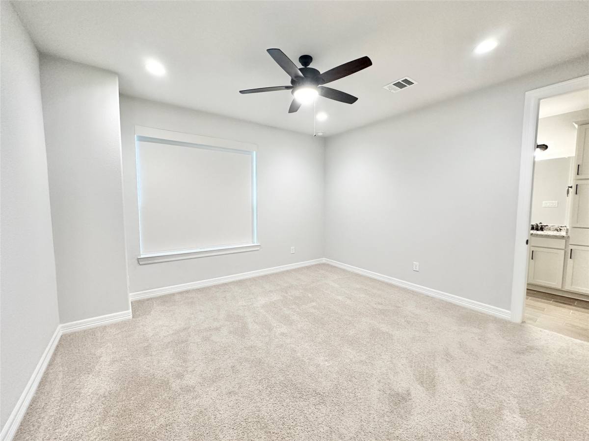 Apartment for rent at 11019 Cane Oak Way, Houston, TX 77043