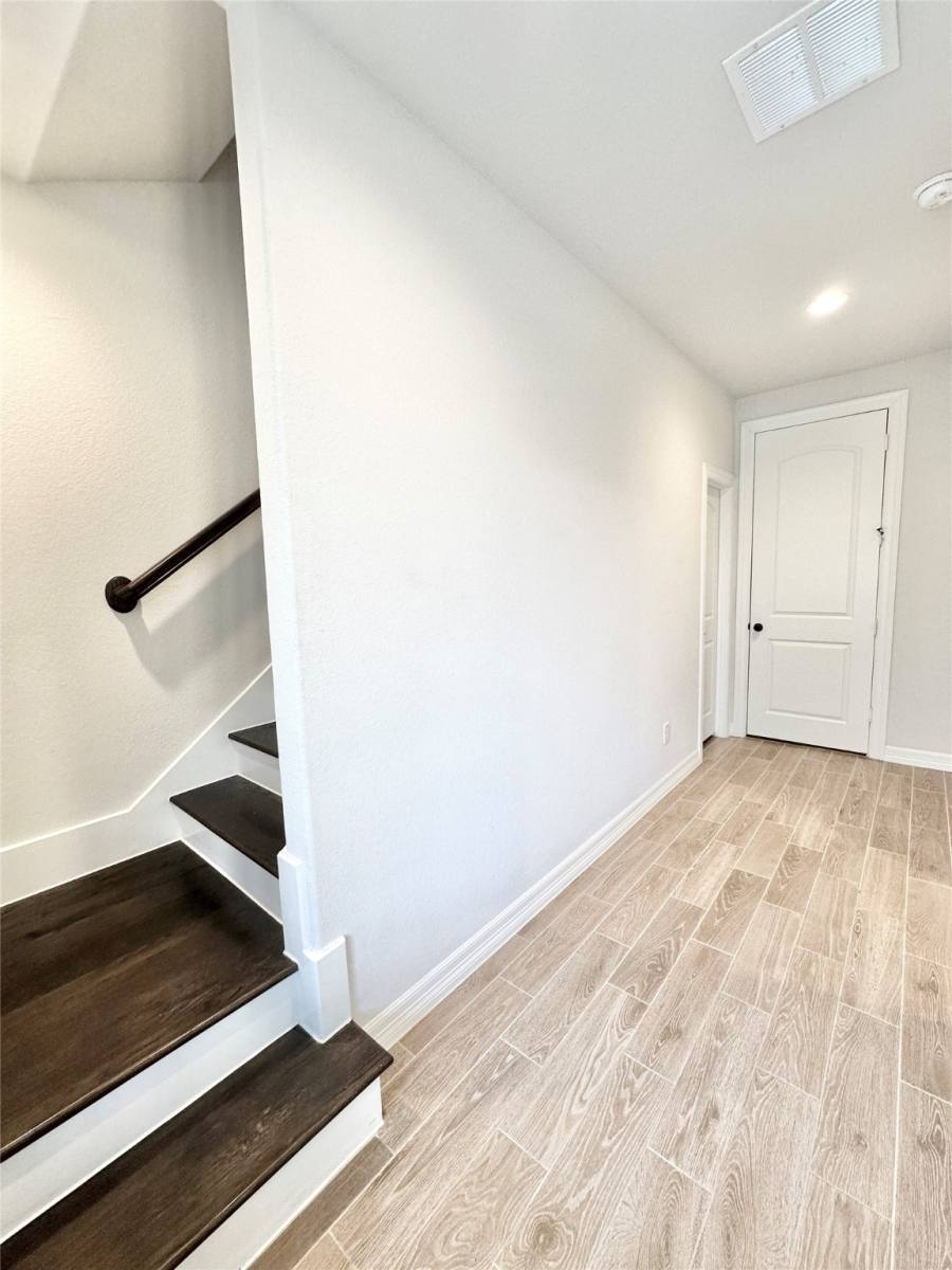 Apartment for rent at 11019 Cane Oak Way, Houston, TX 77043