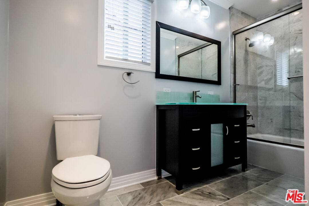 Apartment for rent at 812 N Alfred St #812-3, West Hollywood, CA 90069