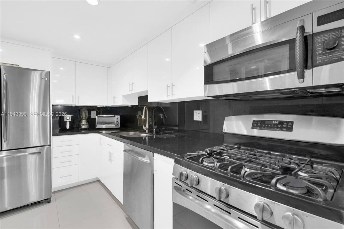 Condo for rent at 3140 S Ocean Dr #1211, Hallandale, FL 33009