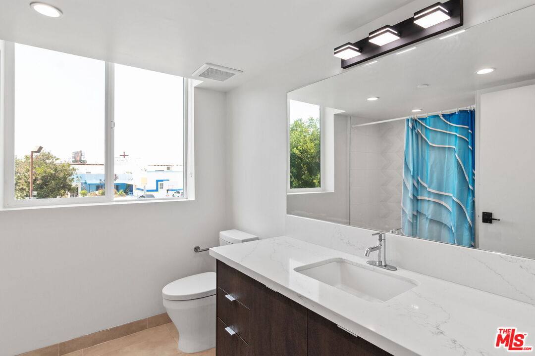 Apartment for rent at 132 Rosemont Ave #103, Los Angeles, CA 90026