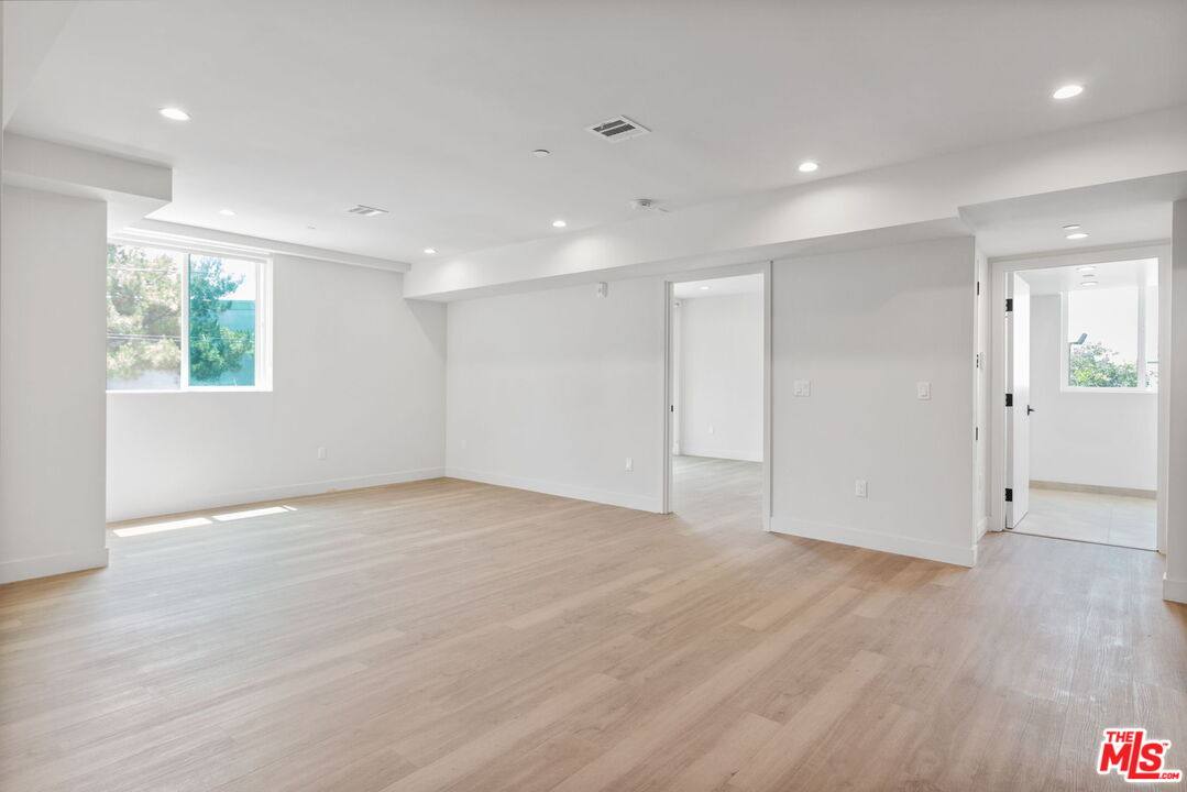 Apartment for rent at 132 Rosemont Ave #103, Los Angeles, CA 90026