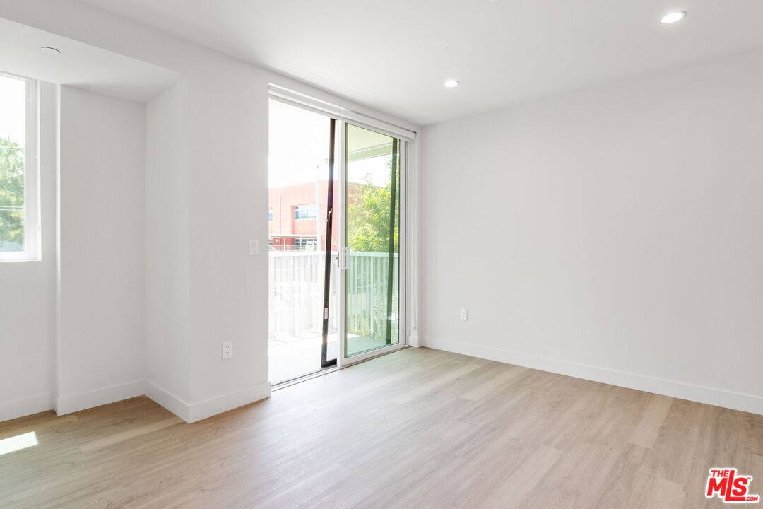 Apartment for rent at 132 Rosemont Ave #103, Los Angeles, CA 90026