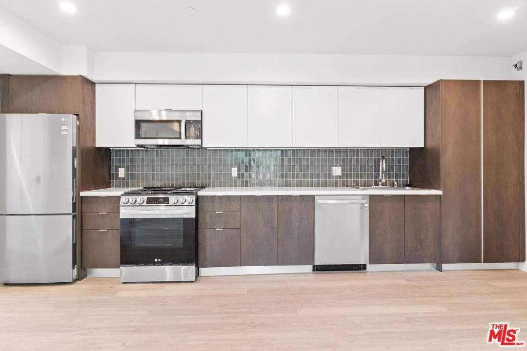 Apartment for rent at 132 Rosemont Ave #103, Los Angeles, CA 90026