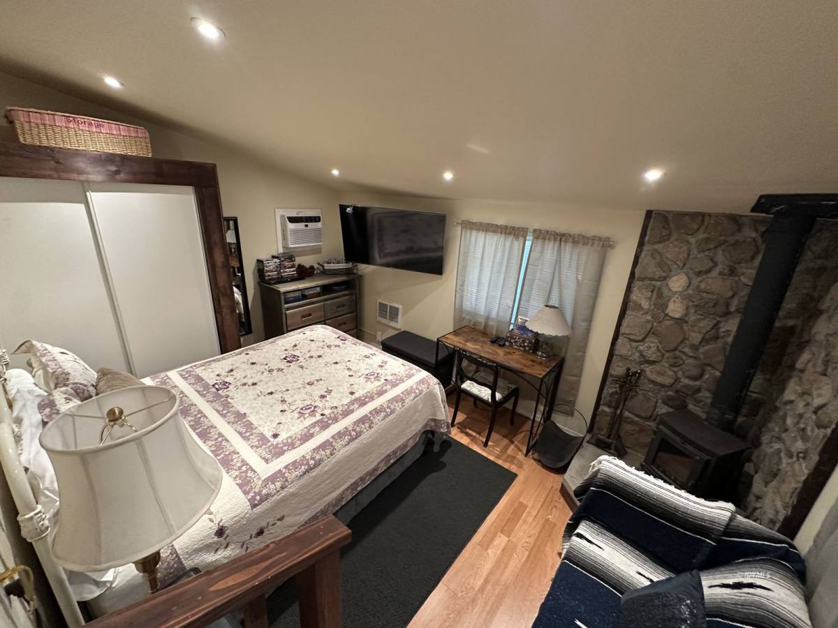 Apartment for rent at 55045 Strong Dr #55045B, Idyllwild, CA 92549
