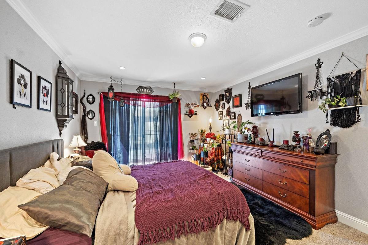 Condo for rent at 1818 Augusta Dr #6, Houston, TX 77057