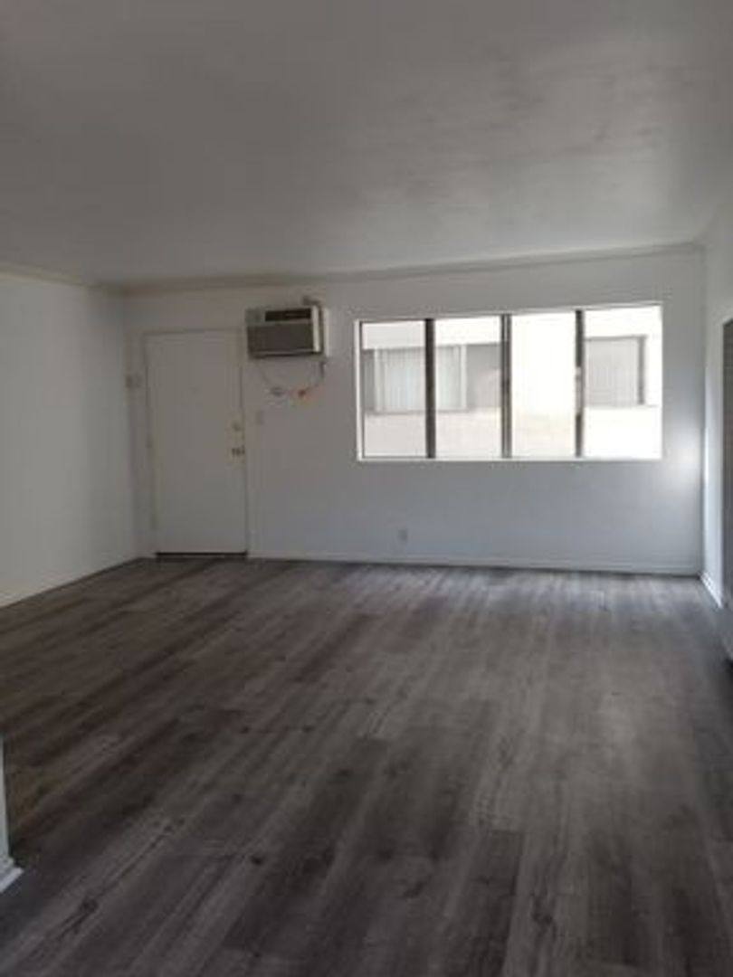 Apartment for rent at 5741 Carlton Way, Los Angeles, CA 90028