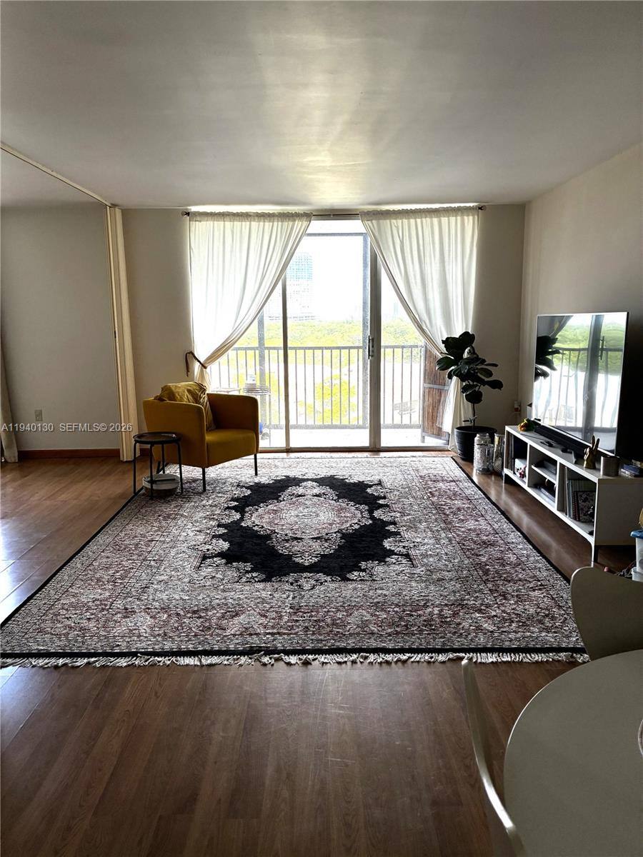 Apartment for rent at 2500 NE 135th St #2500B506, Miami, FL 33181