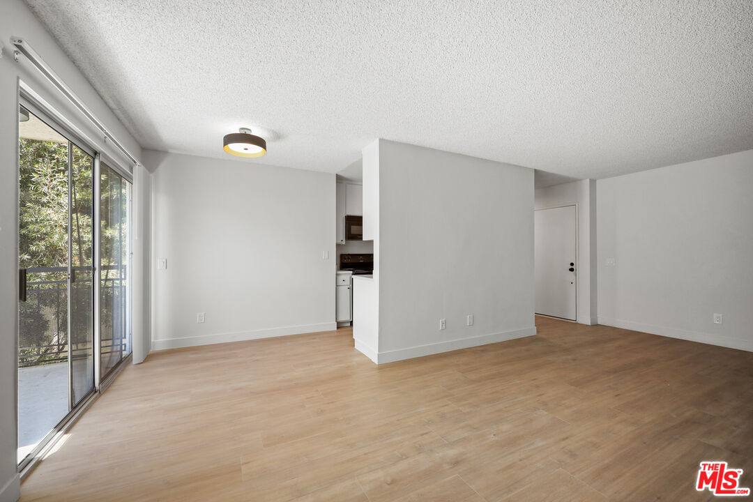 Apartment for rent at 1352 S Carmelina Ave #101, Los Angeles, CA 90025