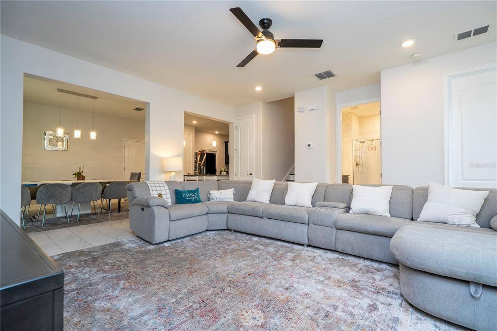 Townhouse for rent at 1327 Shinnecock Hills Dr, Davenport, FL 33896