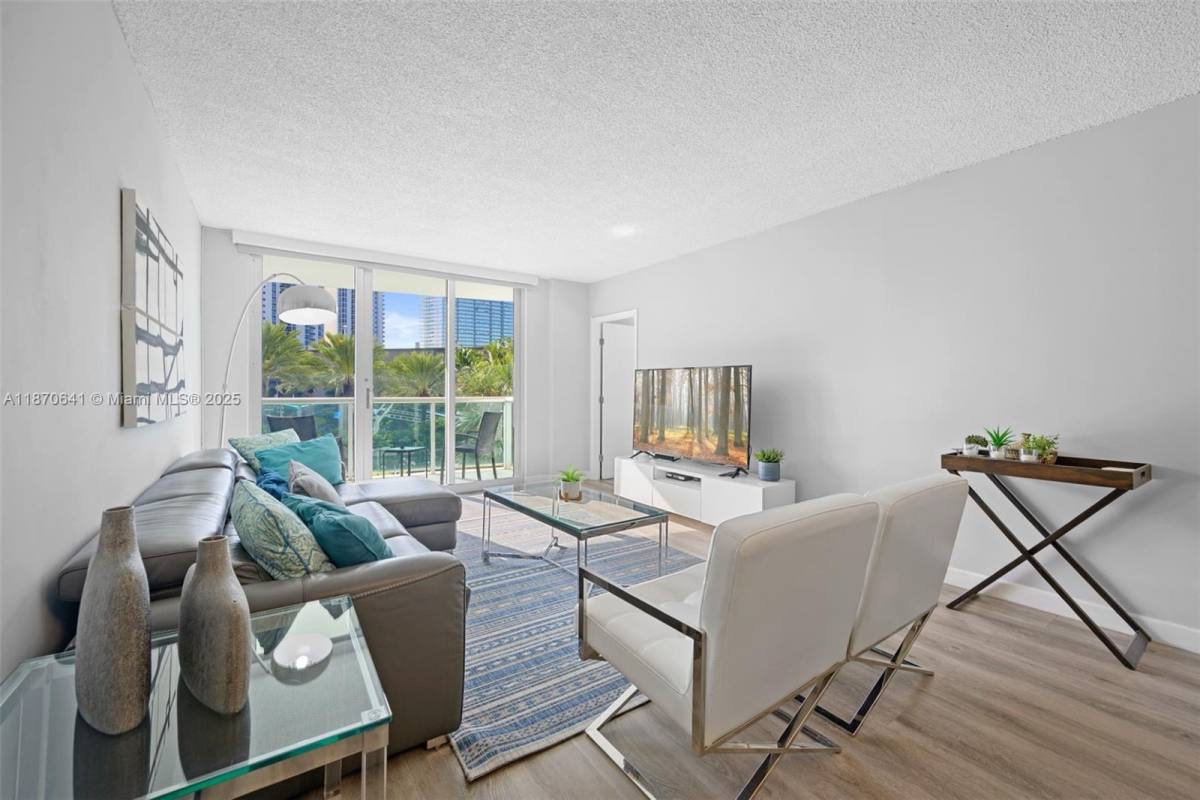 Apartment for rent at 19370 Collins Ave #321, North Miami Beach, FL 33160