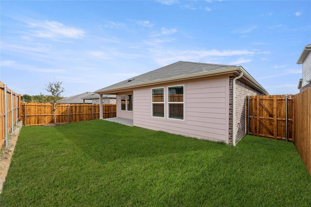 Apartment for rent at 3405 Marie Dr, Sherman, TX 75090