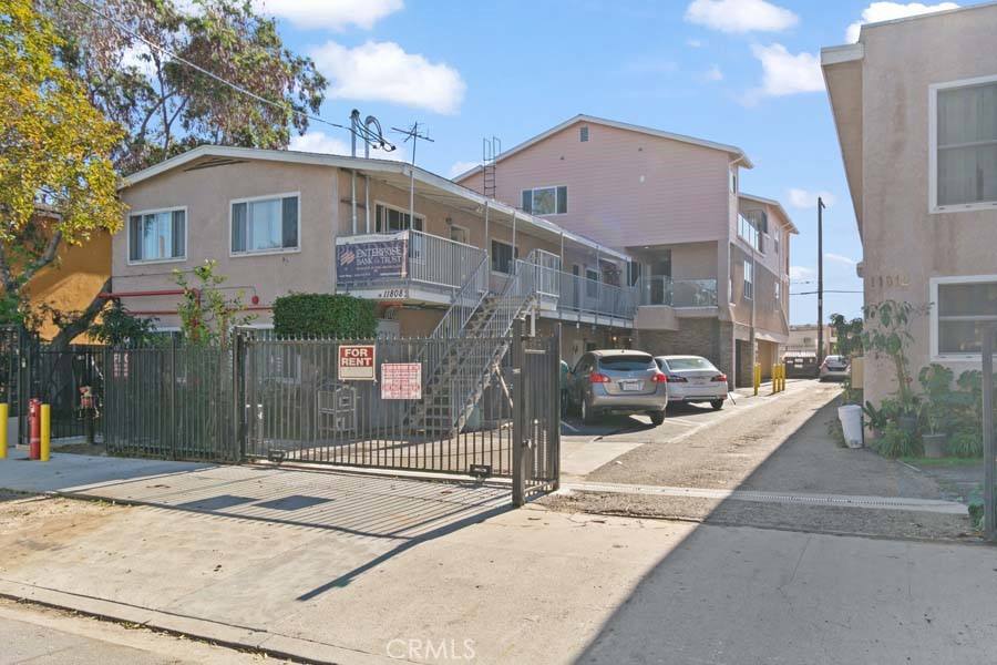 Apartment for rent at 11808 Hart St, North Hollywood, CA 91605