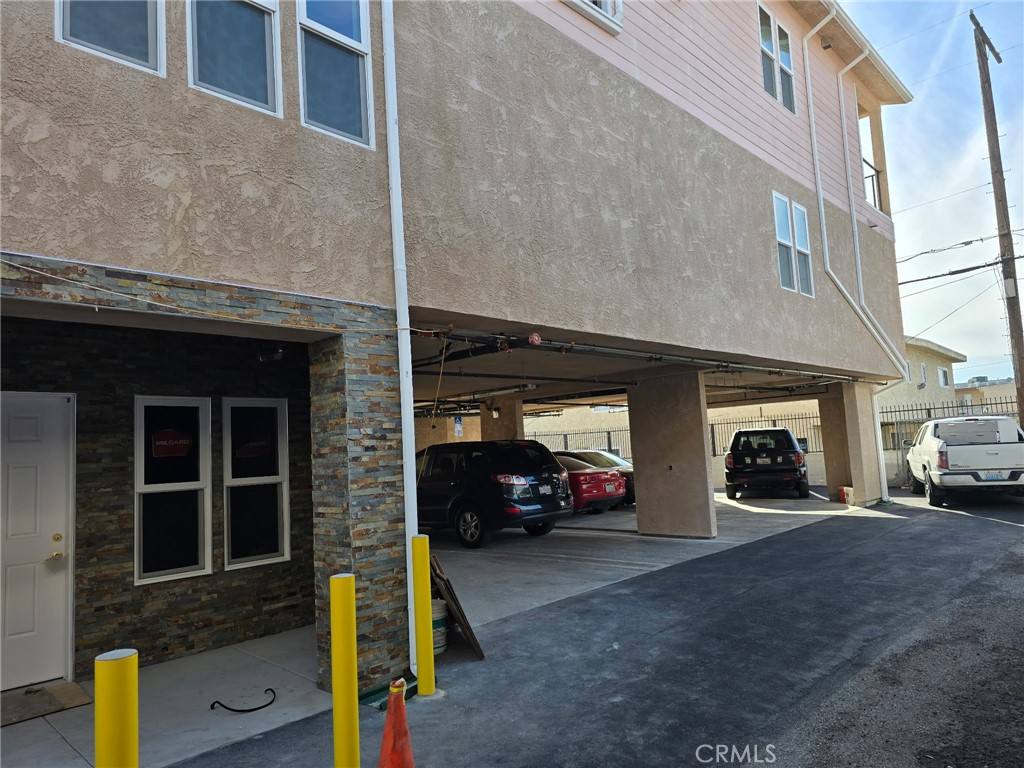 Apartment for rent at 11808 Hart St, North Hollywood, CA 91605