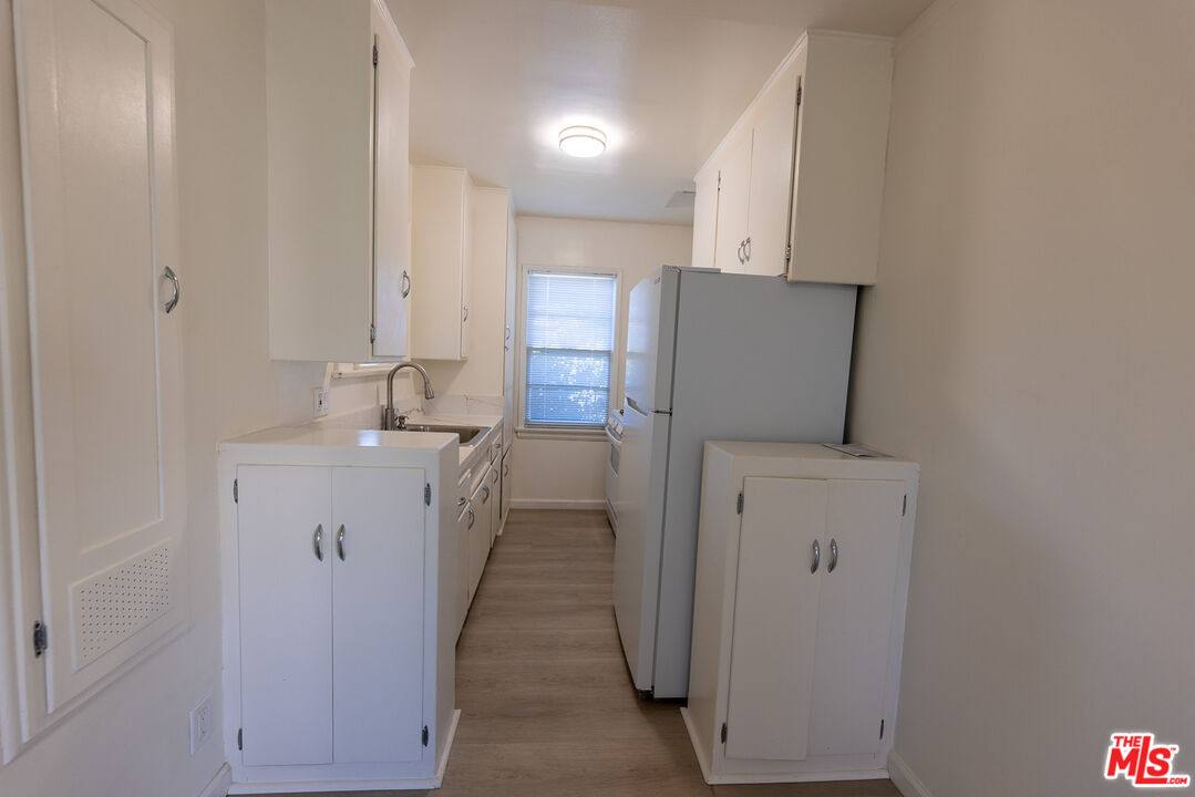 Apartment for rent at 1940 S Robertson Blvd #1, Los Angeles, CA 90034