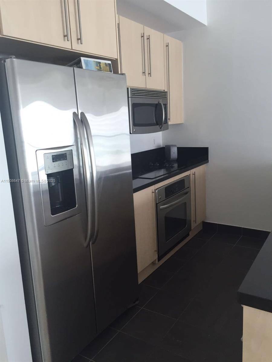 Apartment for rent at 1111 SW 1st Ave #11112124N, Miami, FL 33130