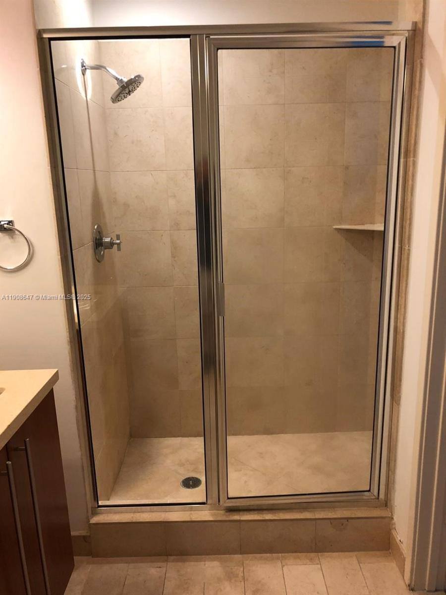 Apartment for rent at 1111 SW 1st Ave #11112124N, Miami, FL 33130