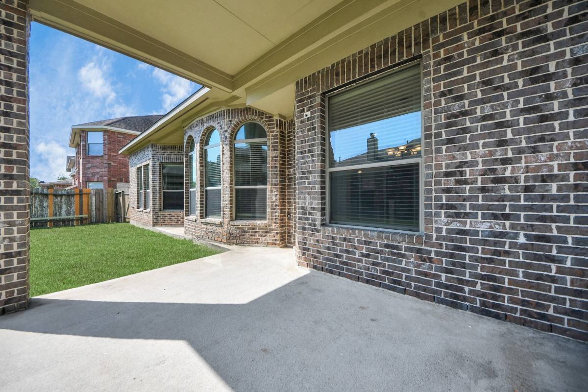 Apartment for rent at 9427 Sapphire Bay Lane, Rosharon, TX 77583