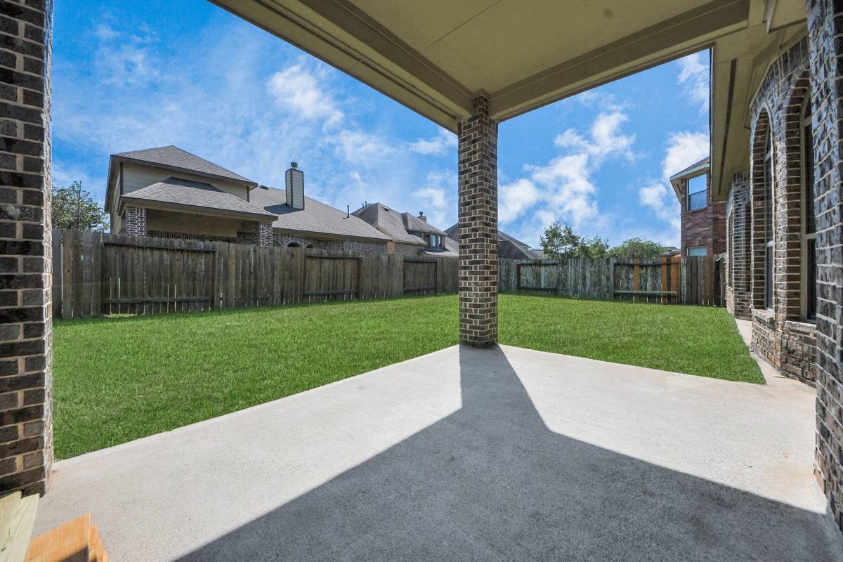 Apartment for rent at 9427 Sapphire Bay Lane, Rosharon, TX 77583