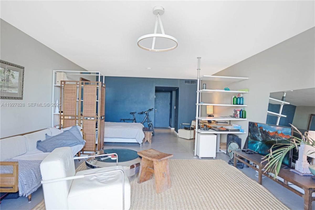 Condo for rent at 800 W Ave #524, Miami Beach, FL 33139