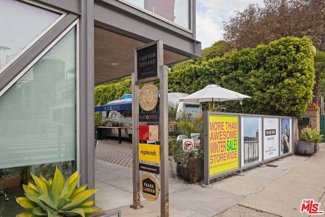Apartment for rent at 161 W Channel Rd #161-5, Santa Monica, CA 90402