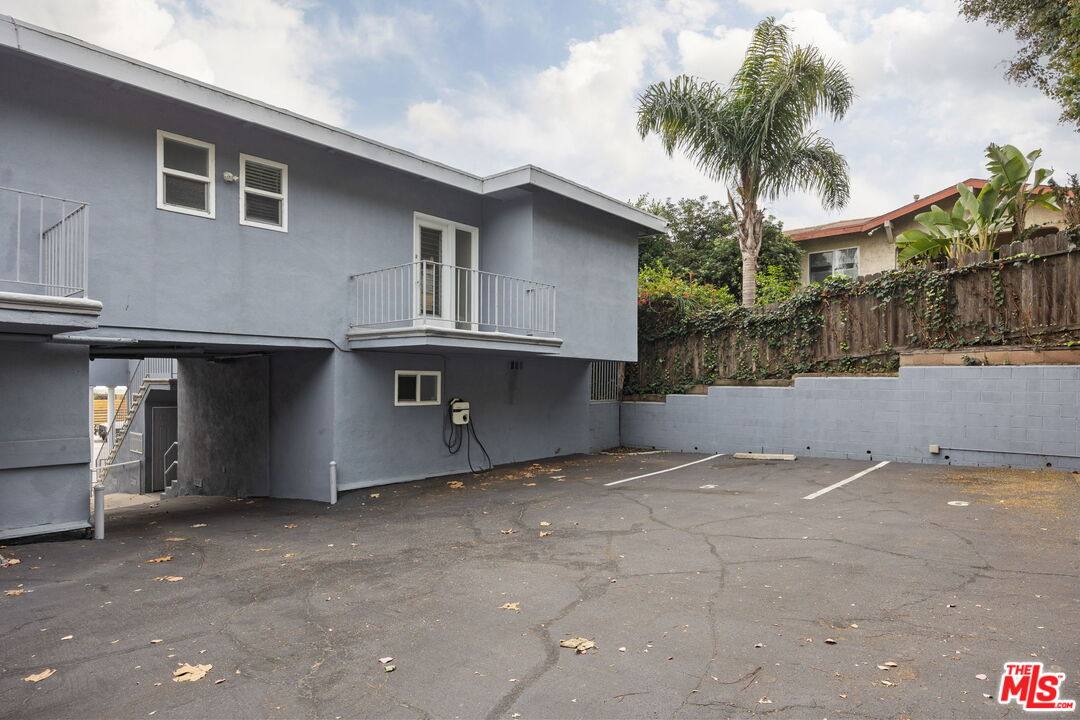 Apartment for rent at 161 W Channel Rd #161-5, Santa Monica, CA 90402