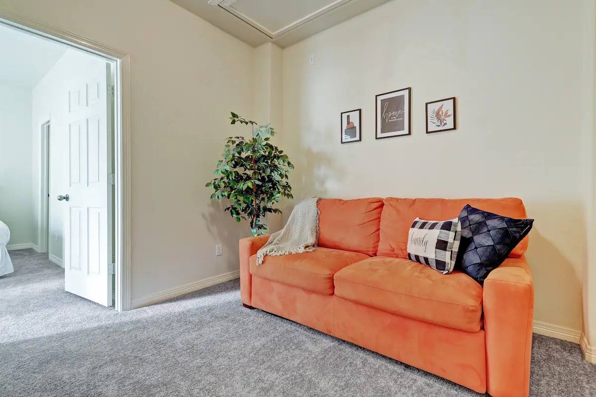 Townhouse for rent at 1717 Thompson St #1717A, Houston, TX 77007
