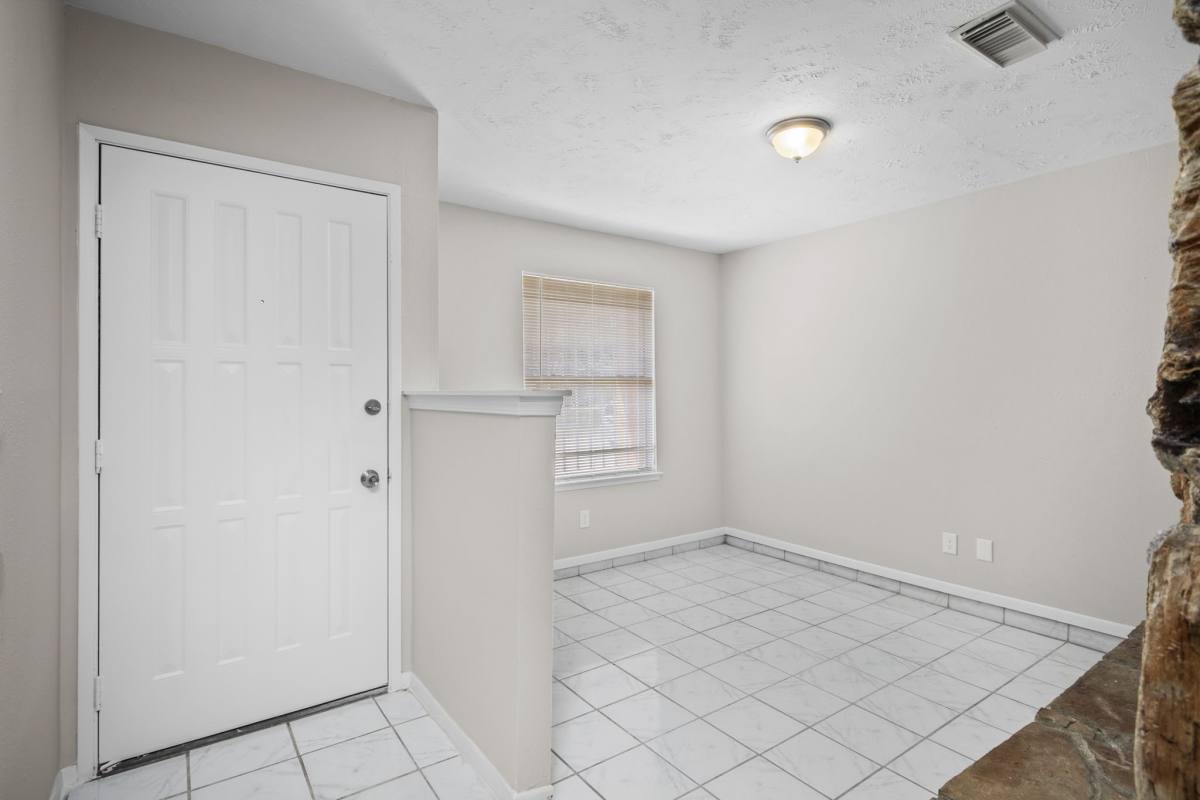Apartment for rent at 4202 Brandemere Way St, Houston, TX 77066