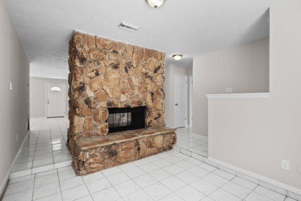Apartment for rent at 4202 Brandemere Way St, Houston, TX 77066