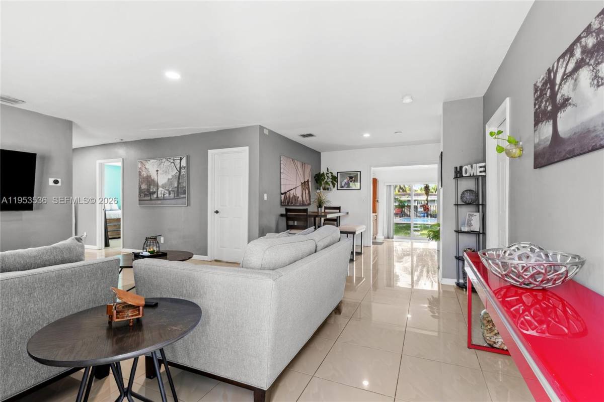 Apartment for rent at 14950 S Biscayne River Dr, Miami, FL 33168