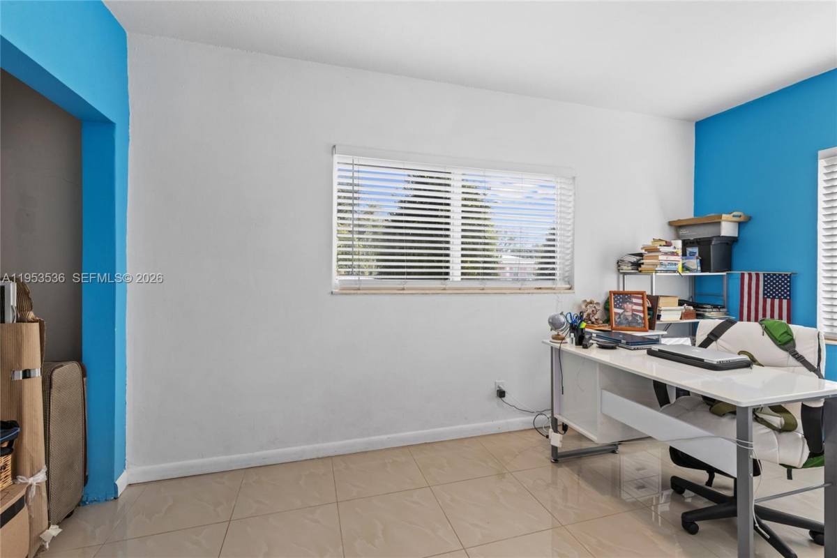 Apartment for rent at 14950 S Biscayne River Dr, Miami, FL 33168