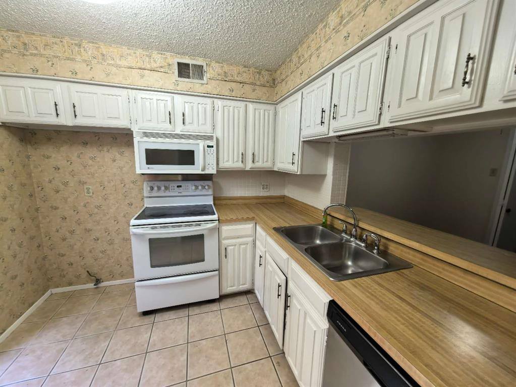 Condo for rent at 885 Dublin Dr #885-1, Richardson, TX 75080