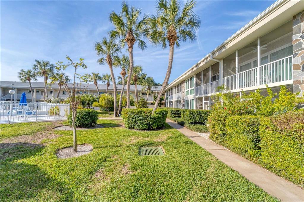 Condo for rent at 500 S Washington Dr #50018B, Sarasota, FL 34236