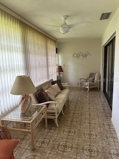 Apartment for rent at 19029 US-Highway 19 N #1902920F, Clearwater, FL 33764