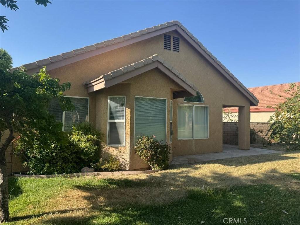 Apartment for rent at 19569 St Andrews Way, Apple Valley, CA 92308