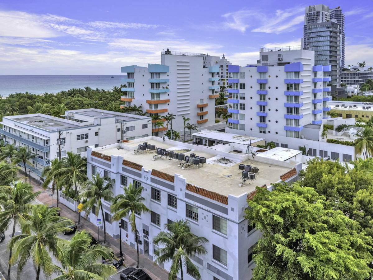 Apartment for rent at 130 3rd St #201, Miami Beach, FL 33139