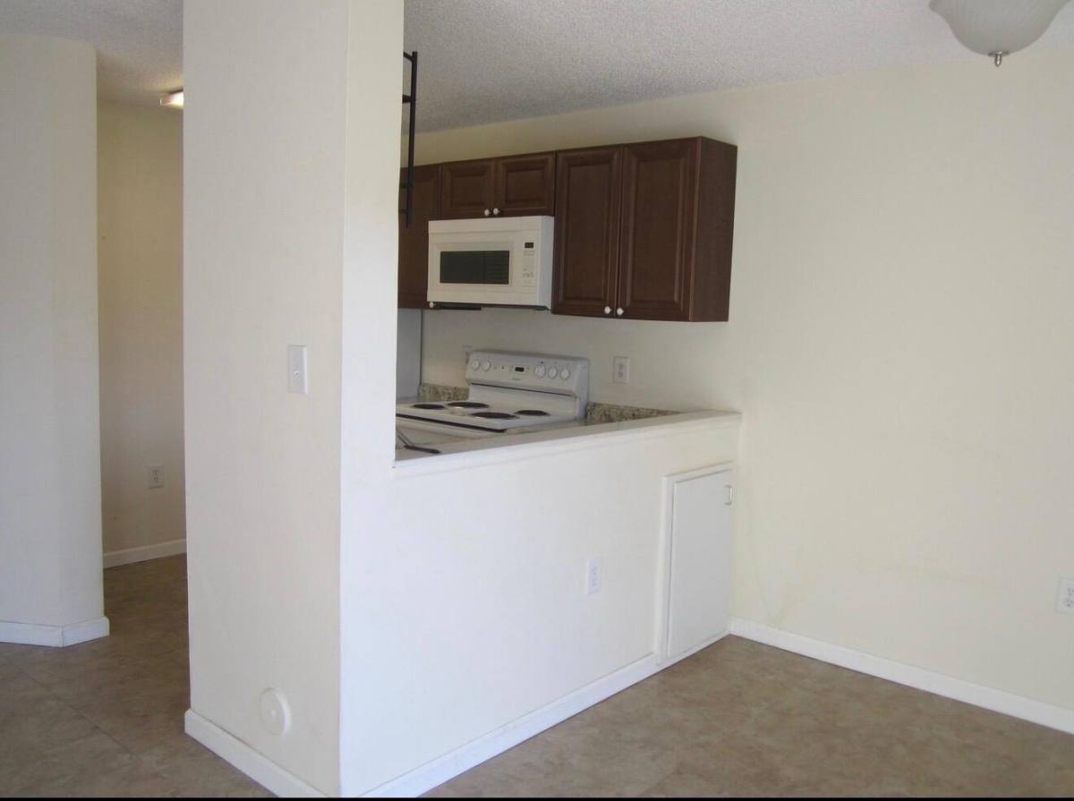 Condo for rent at 7103 Glenmoor Dr, West Palm Beach, FL 33409