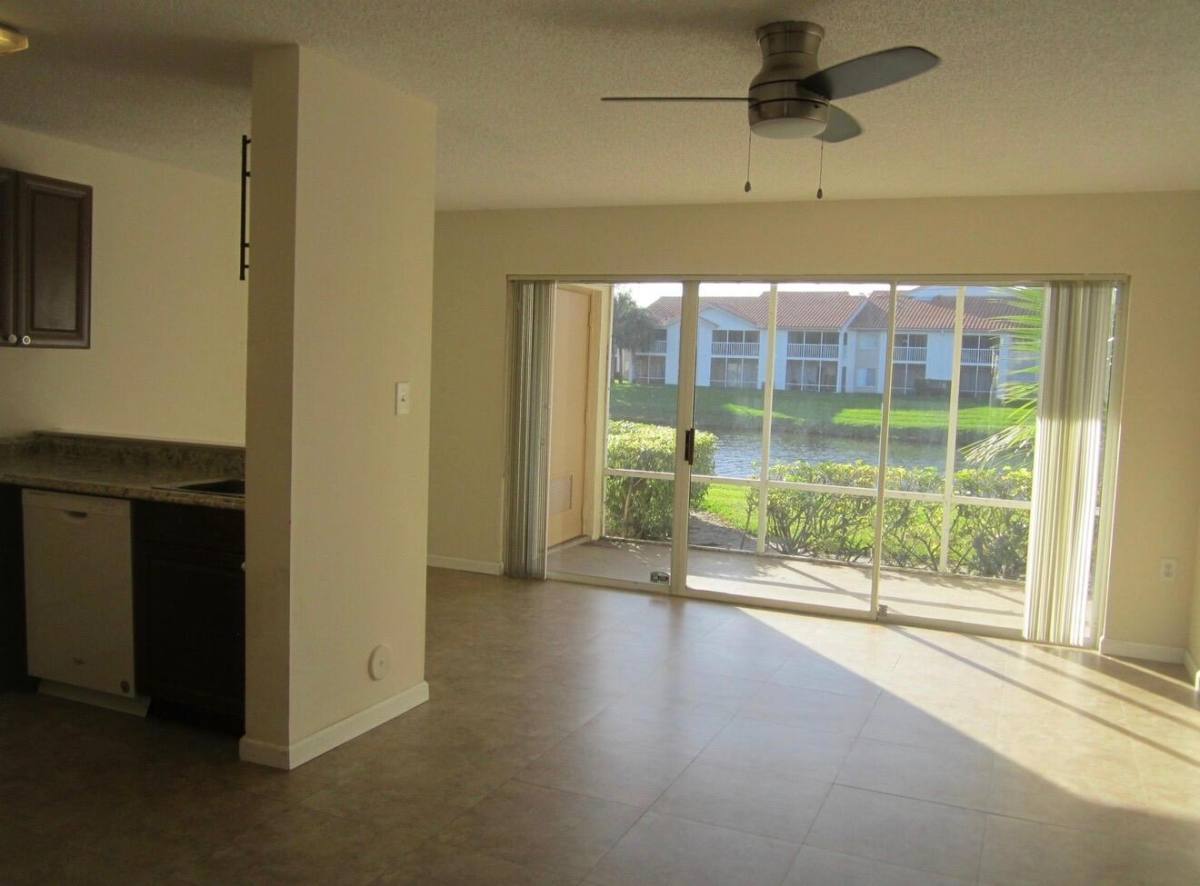 Condo for rent at 7103 Glenmoor Dr, West Palm Beach, FL 33409