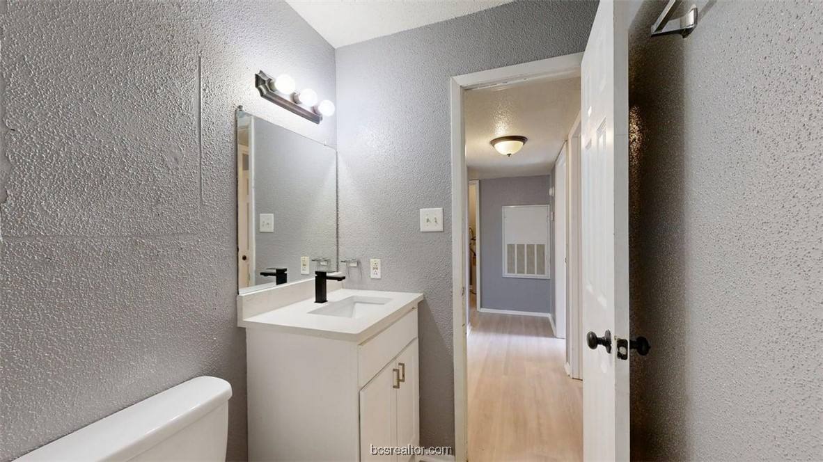 Apartment for rent at 1524 Pine Ridge Dr #1524B, College Station, TX 77840