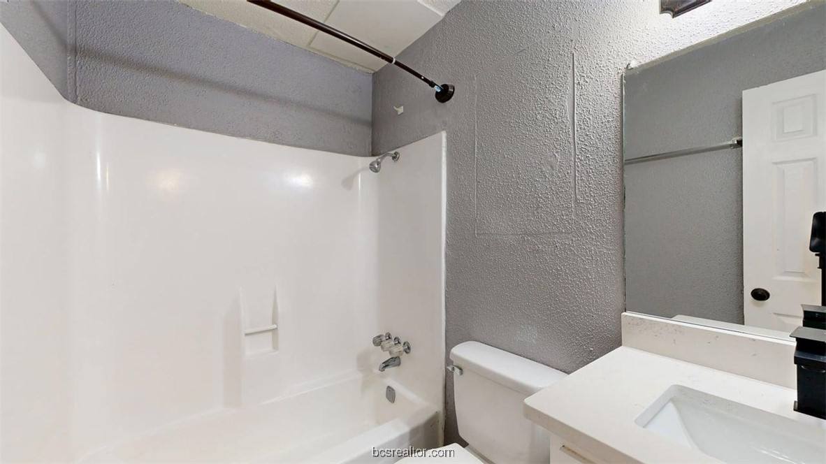 Apartment for rent at 1524 Pine Ridge Dr #1524B, College Station, TX 77840