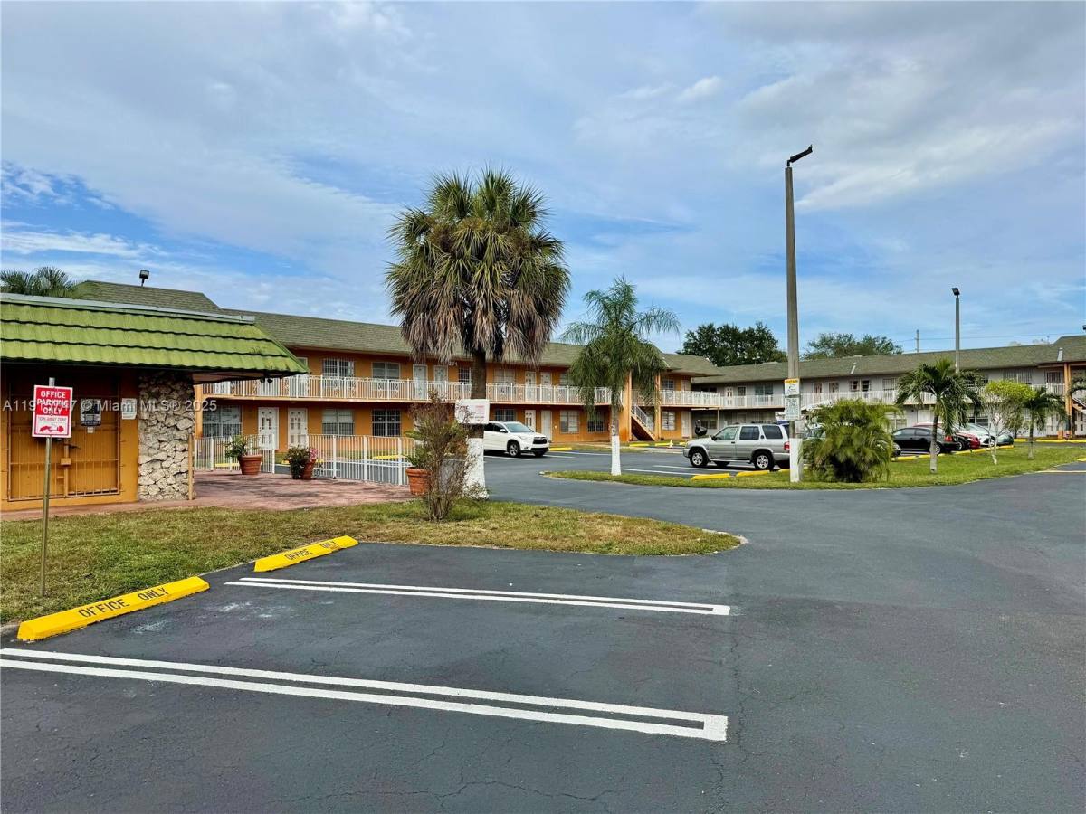 Apartment for rent at 291 NW 177th St #291C110, Miami, FL 33169