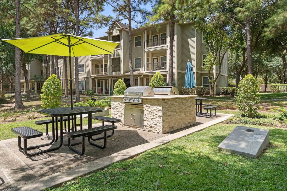 Apartment for rent at 2400-424 Spring Rain Dr, Spring, TX 77379