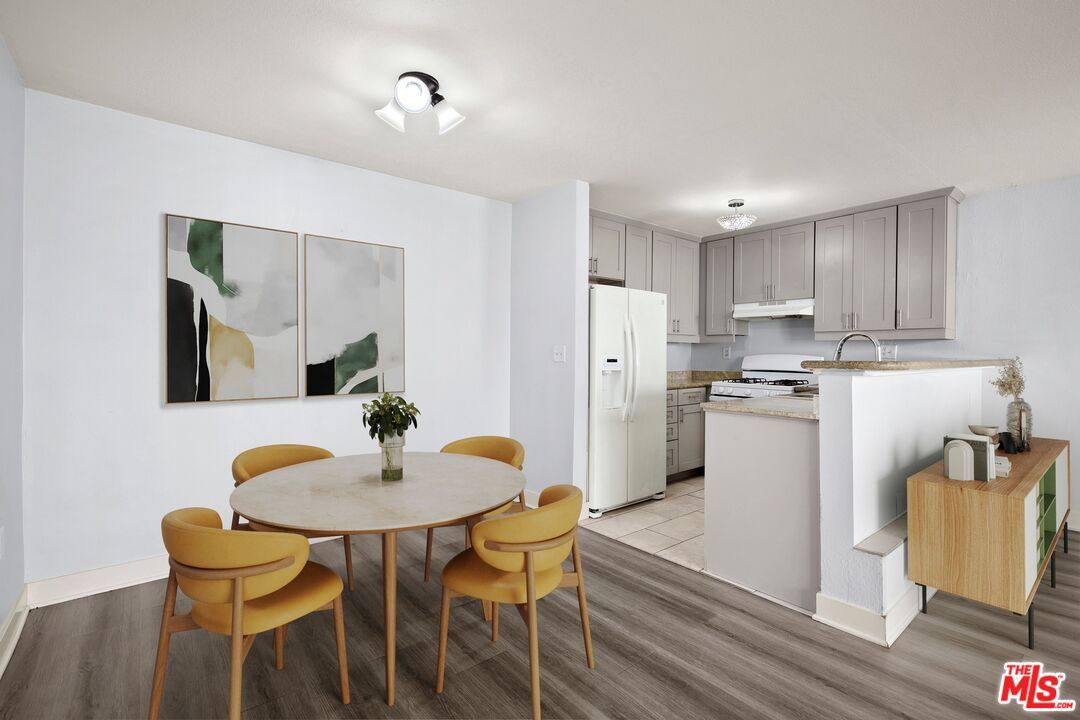 Condo for rent at 18530 Hatteras St #115, Tarzana, CA 91356