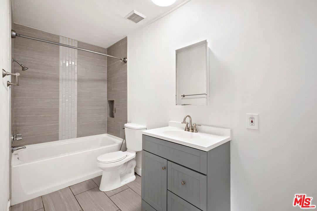 Condo for rent at 18530 Hatteras St #115, Tarzana, CA 91356